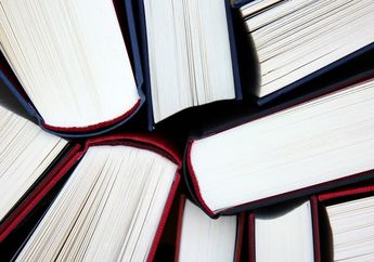 Simak Selengkapnya Kunci Jawaban Kegiatan 1 Halaman 131 Nomor 1-5, Bahasa Indonesia SMA Kelas XI Kurikulum Merdeka