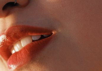 Hukum Wanita Pakai Lipstick saat Puasa Ramadhan, Apakah Puasanya Akan Batal?