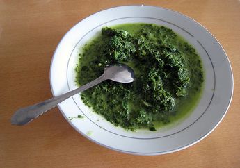 Sering Dijadikan Lalapan, Ini 5 Khasiat Daun Singkong yang Tinggi Folat dan Vitamin C
