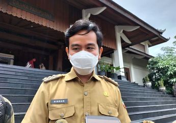 Sandal Maternal Disaster Hilang di Masjid Raya Sheikh Zayed, Gibran Nyeker hingga ke Mobil: Mungkin Ijolan