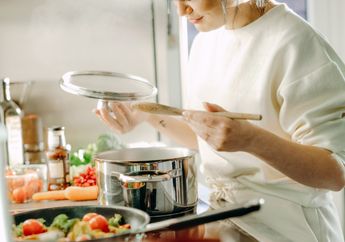 Apakah Boleh Mencicipi Makanan saat Puasa Ramadhan? Begini Hukumnya