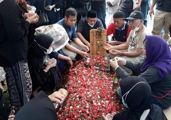 Innalillahi Wa Innailaihi Rojiun, Sempat Makan Ketupat Sebelum Meninggal Dunia, Terkuak Petaka Kamar Mandi yang Dialami Artis Ini