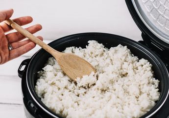 Baru Masak Nasi Tapi Selalu Kering, Moms Perlu Perbaiki Bagian Rice Cooker Ini