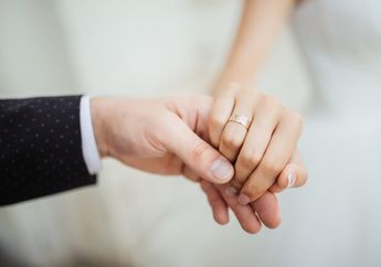Bucin ke Duda 61 Tahun, Gadis 19 Tahun Nekat Menikah hingga Buat Keluarga Murka Sampai Panggil Polisi, Begini Endingnya