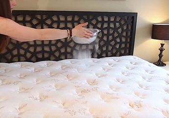 Ibu-ibu Coba Sore Ini Taburkan Baking Soda di Atas Kasur Sebelum Digunakan Tidur, yang Terjadi Kemudian Pasti Bikin Takjub Sekeluarga
