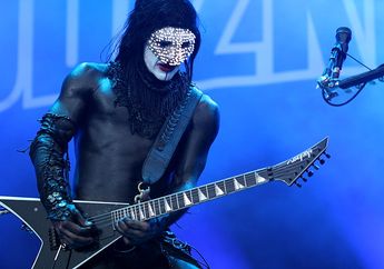 Wes Borland Lelang Gitar & Ampli yang Punya Histori Bareng Limp Bizkit
