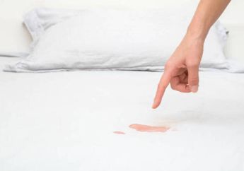 Bersih Tak Bersisa, Ini Cara Menghilangkan Noda Darah Haid pada Kasur Cuma Pakai Bahan yang Ada di Dapur