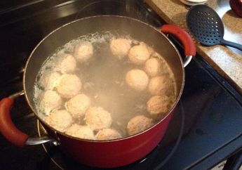 Bukan Tambahan Micin Atau Cuka, Ini Rahasia Membuat Kuah Bakso yang Sedap dan Gurih, Bikin Ketagihan!