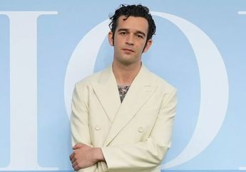 Matty Healy Nikmati Konser The Eras Tour Bareng Ayah Taylor Swift. Dapat Restu?