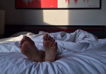 Penyebab Kenapa Penderita Asam Lambung Sering Terbangun di Malam Hari