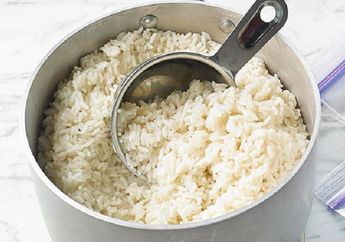 Cara Ampuh Masak Beras Murah Hasilnya Bisa Sepulen Nasi Jepang, Ternyata Harus Tambahkan Satu Sendok Tepung ini