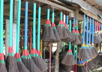 Cara Mengatasi Sapu Ijuk agar Tidak Gampang Rontok, Ternyata Memang Harus Disimpan Di Tempat ini Setelah Dibeli