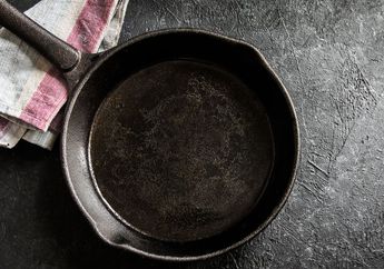 3 Penyebab Muncul Kerak Hitam di Wajan Besi Cor, Buru-buru Bersihkan Pakai Trik ini Agar Bersih Seperti Baru Lagi