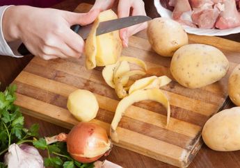 Jangan Langsung Dibuang, Ini 5 Manfaat Kulit Kentang untuk Tanaman