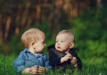 Kumpulan Nama Bayi Laki-laki Kembar 2 Kata Lengkap dengan Arti