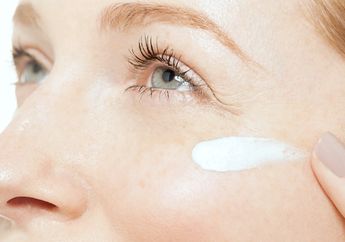 Selain Eye Cream, 5 Skincare Ini Enggak Boleh Kena Bagian Bawah Mata