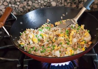 Cara Masak Nasi Goreng Agar Tidak Menggumpal dan Lengket ala Abang-abang Penjual Nasgor, Ternyata Sebelum Masuk Wajan Harus Lakukan Ini Dulu