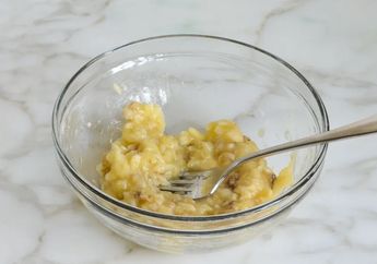 Iseng Bejek-bejek Pisang Lalu Sebarkan di Halaman Rumah, Tetangga jadi Gak Kebauan Lagi Kalau Lewat Depan Rumah, Kok Bisa?