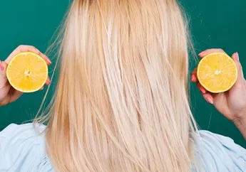 3 Manfaat Keramas Pakai Jus Lemon Buat Rambut. Tertarik Mencoba?