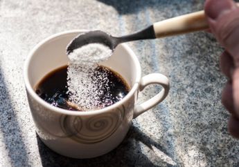 Selama ini Ternyata Kita Salah Campur Bubuk Kopi dan Gula Langsung di Dalam Cangkir, Begini Cara Meracik Kopi Agar Rasanya Seperti Buatan Kafe