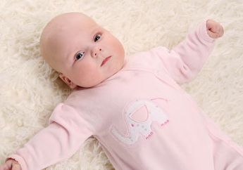 12 Ide Nama Bayi Perempuan yang Bermakna Cinta, Lengkap dengan Nama Panjang