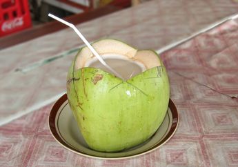 Bak Kena Prank, Air Kelapa HILANG Manfaatnya Kalau Dicampur 3 Hal ini, 7 Turunan Bisa Rugi