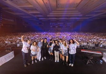 Kumpulan Foto HD Konser NIKI Nicole World Tour in Jakarta 2023