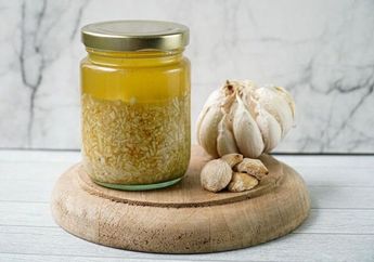 Iseng Intip Tetangga yang Jualan Mie Ayam, Rahasia Bikin Minyak Bawang Putih yang Wangi dan Gurih Ternyata Pakai 1 Bahan Ini, Hasilnya Nikmat!