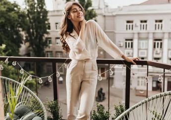 5 Jenis Fashion Item yang Wajib Dimiliki Cewek Mungil dan Pendek