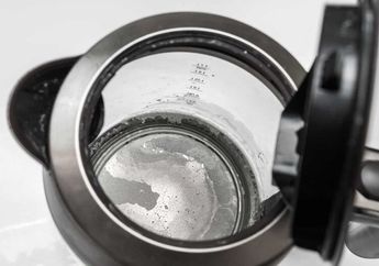 Kurang dari 5 Menit, Kerak Kapur di Teko Anda Bisa Dihilangkan dengan Mudah, Ternyata Cuma Memakai 1 Bahan