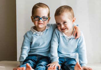 11 Ide Nama Bayi Laki-laki Kembar Nuansa Kristen Lengkap dengan Arti yang Baik