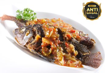 Bosan Makan Ikan? Sajikan Saja Resep Ikan Nila Siram Saus Super Lezat Ini Hanya Dalam Waktu 30 Menit!