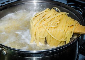 Tips Merebus Spageti Agar Tetap Lembut dan Tidak Menggumpal, Kuncinya di Air Rebusan