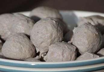 Trik Mengenali Bakso Pakai Formalin Tanpa Harus Disentuh Tangan, Jangan Beli Kalau Warnanya Seperti Ini