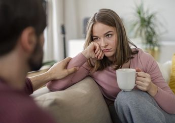 5 Kebiasaan Kita dalam Pacaran yang Bikin Cowok Putusin Kita