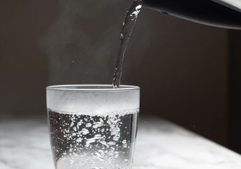 Sejak Muda Doyan Minum Air Hangat Setiap Pagi, Tubuh Perempuan Ini Jadi Perbincangan Satu Komplek