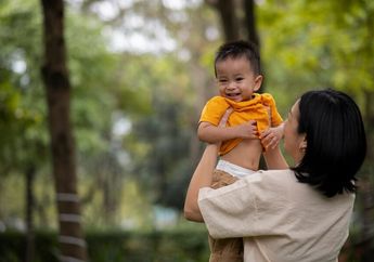 Arti Mimpi Menggendong Bayi Laki-laki Orang Lain Menurut Primbon jawa