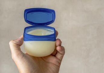 Rugi Tak Habis Berbulan-bulan, Coba Manfaatkan Benda di Meja Make-up Ini untuk Mengilapkan Furnitur Kayu, Hasilnya Bikin Silau Mata