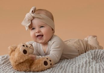 Inspirasi Nama Bayi Perempuan 2-3 Kata Awalan Huruf T Lengkap dengan Arti