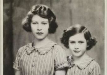 Mengintip Foto Kartu Natal Putri Elizabeth dan Putri Margaret di Tahun 1939