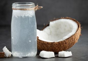 Balita Minum Air Kelapa Ternyata Memberi Banyak Manfaat, Apa Saja?