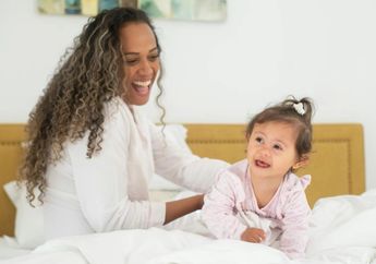 Hamil di Usia Tua Apakah Tingkatkan Risiko Lahirkan Anak Down Syndrome?