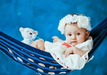Rangkaian Nama Bayi Perempuan 3 Kata Awalan Huruf A Beserta Arti