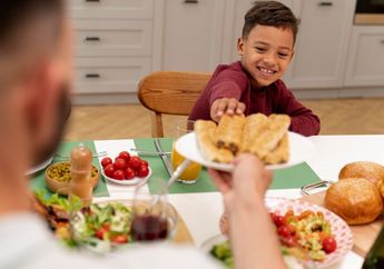 Bagaimana Cara Mencegah Makan Berlebihan Ketika Berbuka Puasa? #AkuBacaAkuTahu