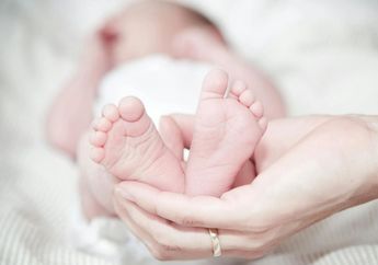 15 Rekomendasi Nama Bayi Perempuan Bermakna Bunga Anti Pasaran