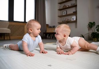 10 Rekomendasi Nama Bayi Laki-laki Kembar Awalan M Beserta Artinya