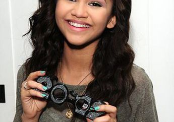 Zendaya Coleman: Bikin Rocky Jadi Vegetarian
