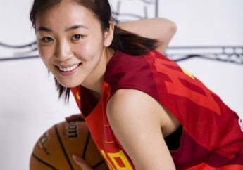 5 Tips Merawat Rambut Panjang Anti Lepek Ala Atlet Basket Cina, Zhao Shuang