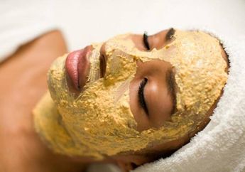Kulit Wajah Jadi Lebih Kenyal Berkat DIY Masker Pisang & Yogurt!
