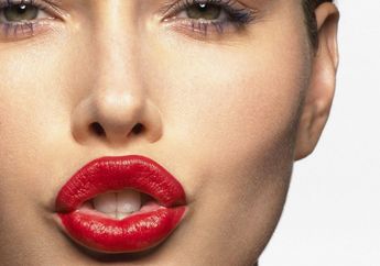5 Langkah Makeup Untuk Membuat Bibir Besar Terlihat Kecil